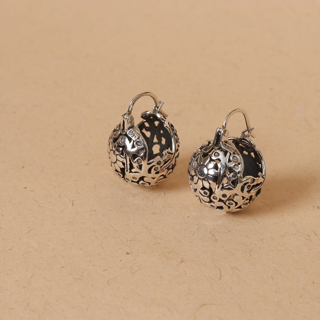 Nature-Inspired Cutwork Silver Hoop Earrings - Image 3